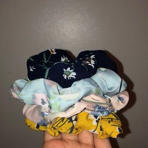 4 pack floral scrunchies